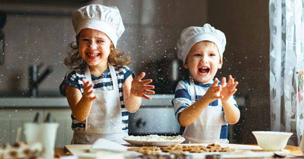 https://easybakeovenmixes.com/cdn/shop/files/Kids-Baking-1068x559.jpg?v=1685070898&width=1445